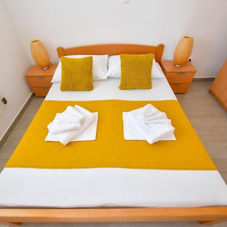 Apartments Yoko Novalja Luaran gambar