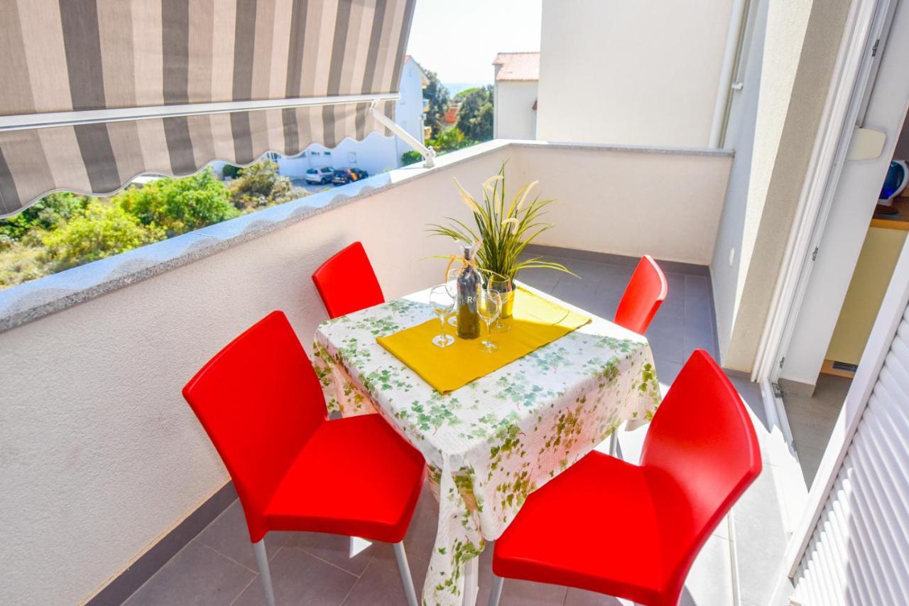 Apartments Yoko Novalja Luaran gambar