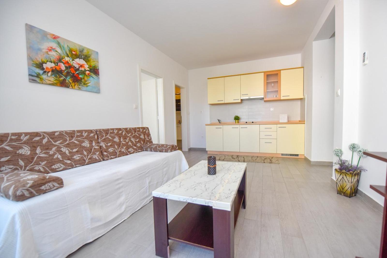 Apartments Yoko Novalja Luaran gambar
